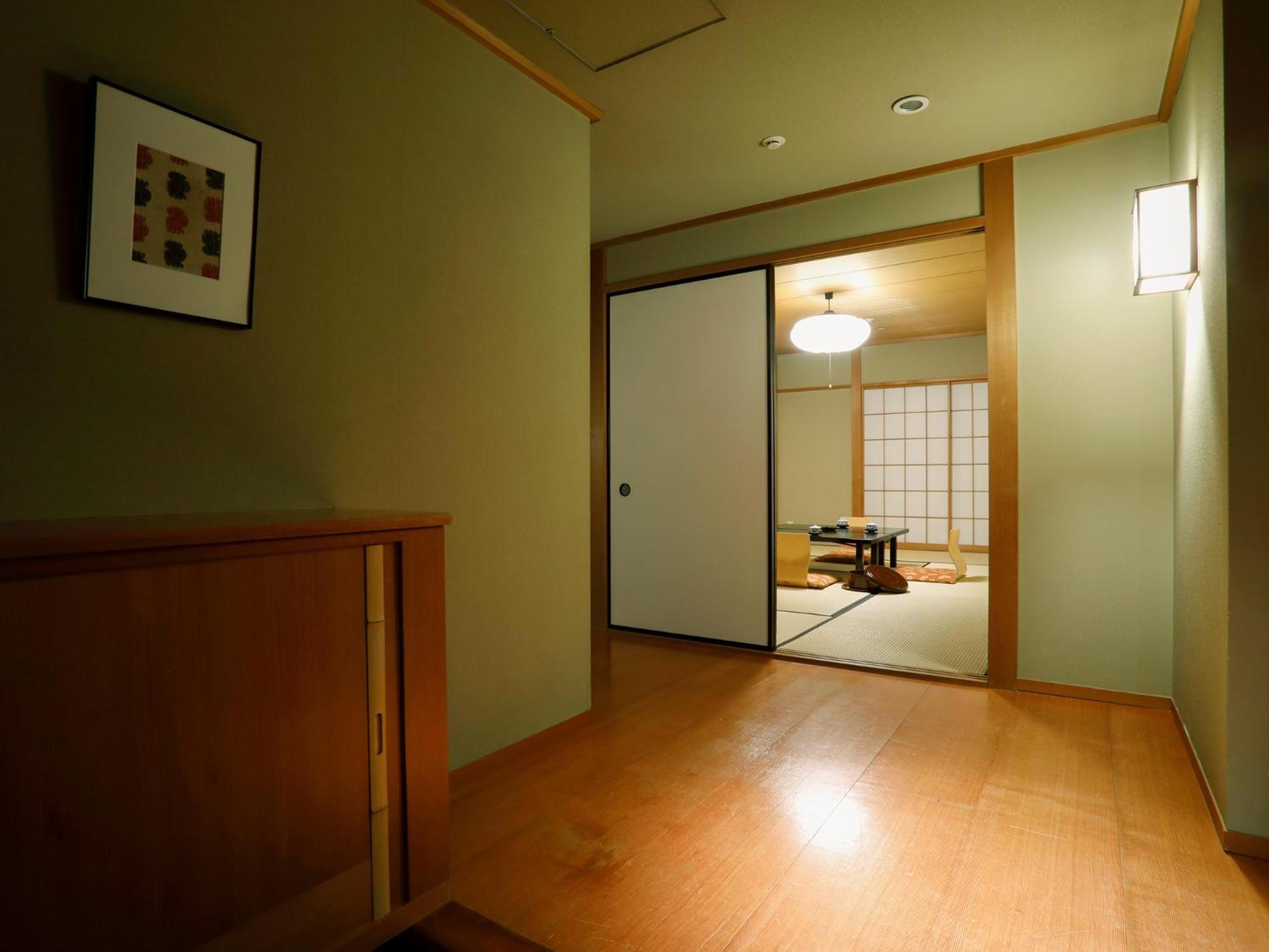 Premier Hotel -Tsubaki- Sapporo Cameră foto A sliding door in a Japanese house