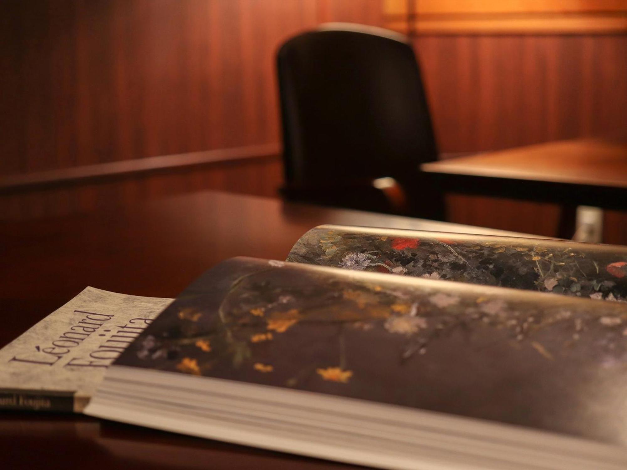 Premier Hotel -Tsubaki- Sapporo Exterior foto A book on a table